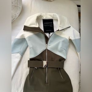 Cordova Striped Ski Suit- Cordova
One Piece Ski Suit Jumpsuit : size XS